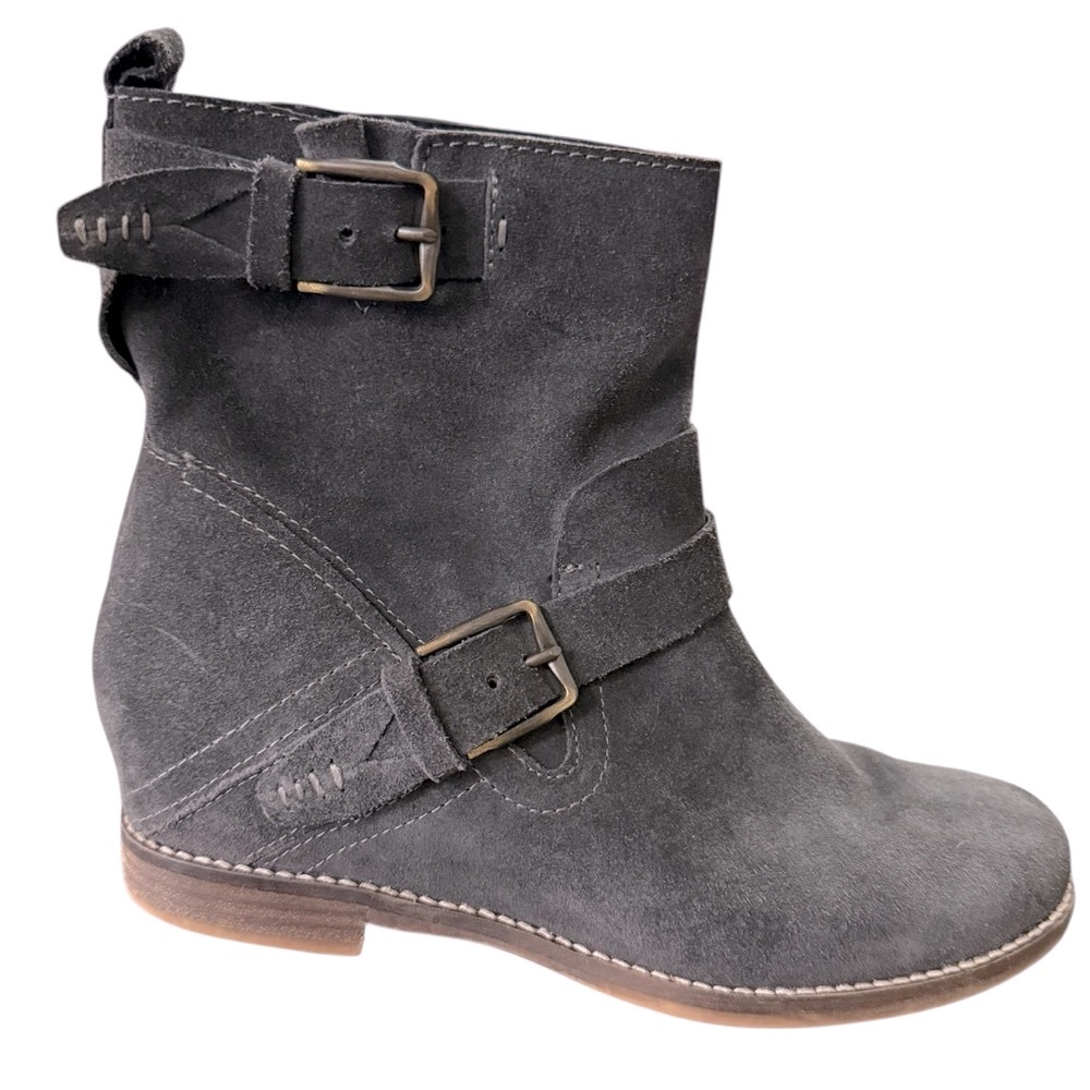 Dolce Vita Women’s Grey Suede Prestley Buckle Ankle Boots Contrast Stitching 7.5